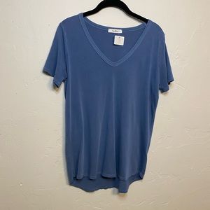 Tres Bien steel blue v-neck top in small